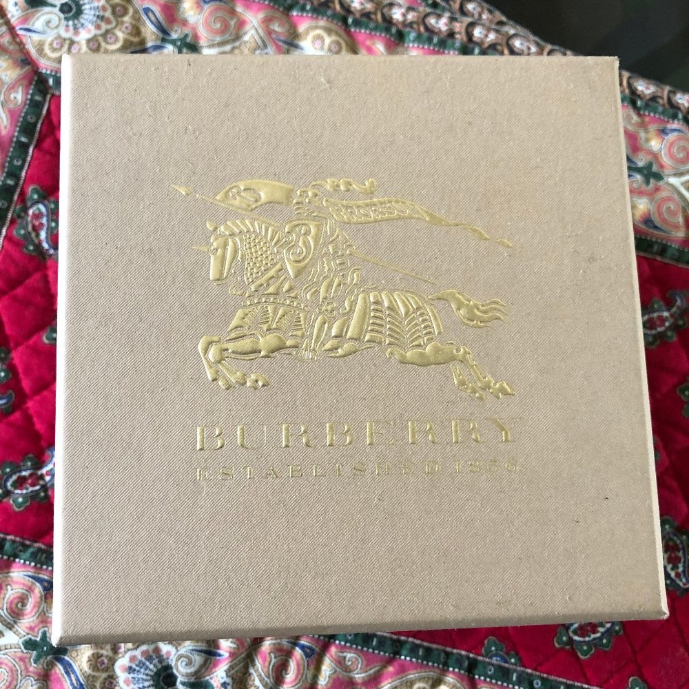 Burberry watch BOX only